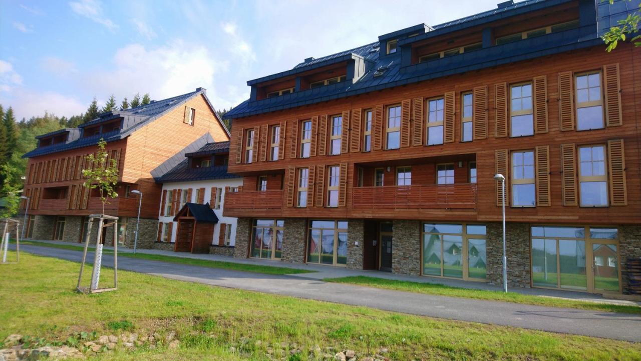 Apartman Horni Misecky - Luxusni Ubytovani Pro Dve Rodiny S Detmi Екстер'єр фото